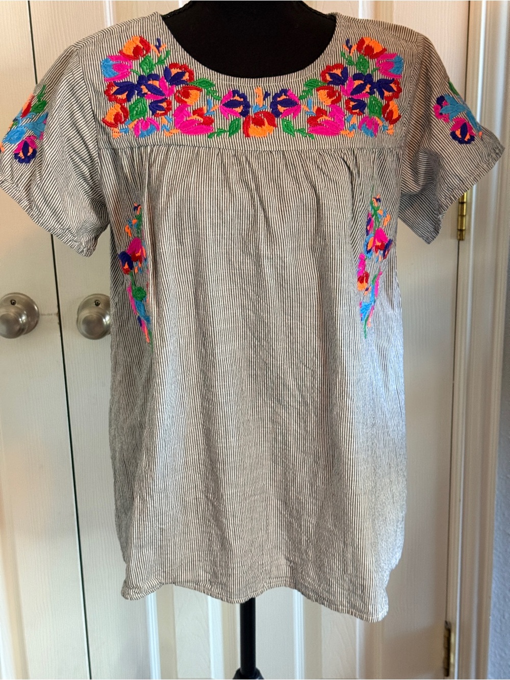See and Be Seen Striped Floral Embroidered Boho Peasant Blouse Small